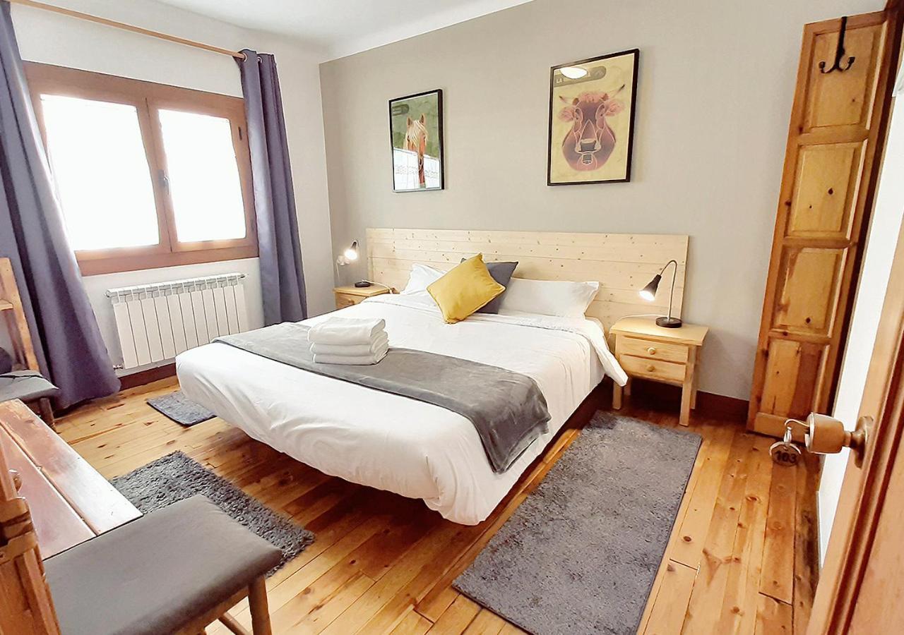 Hostal Fonda Prat Puigcerdà Eksteriør bilde